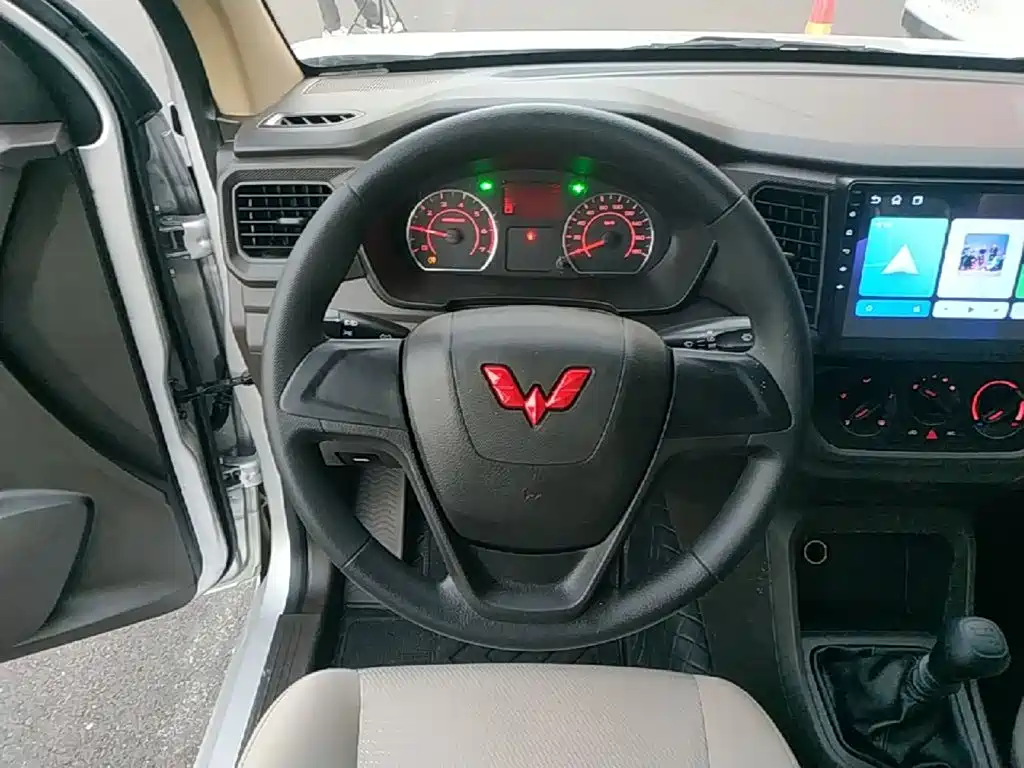 Wuling Hongguang V — миниатюра 11