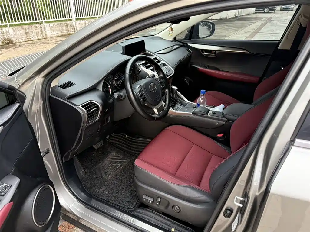 Lexus NX 2020 200 V