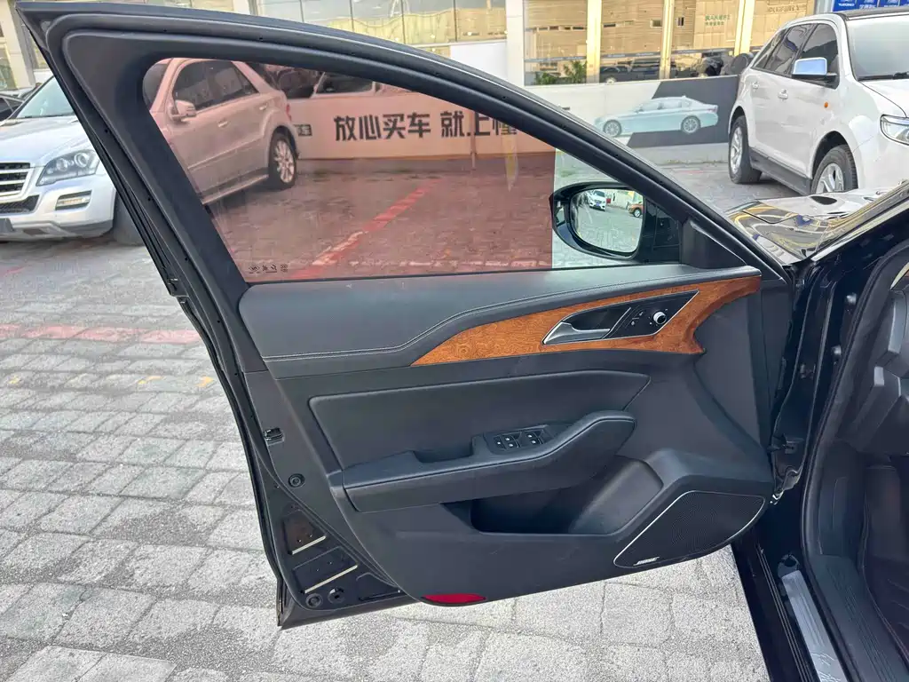 Hongqi Hongqi H5 — миниатюра 16