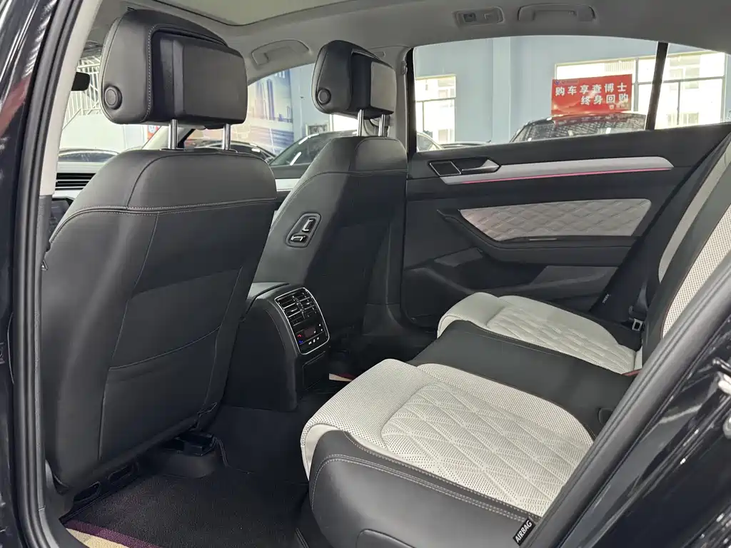 Volkswagen Magotan 2024 200 330TSI DSG Luxury