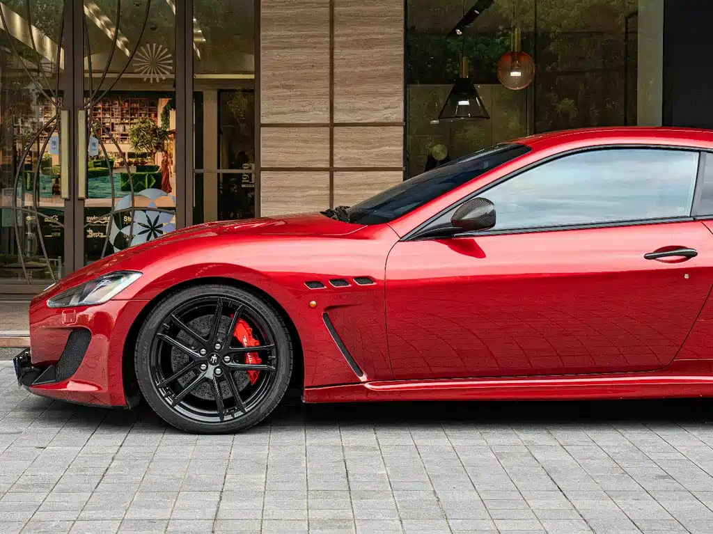 Maserati GranTurismo 2012 4.7L MC Stradale