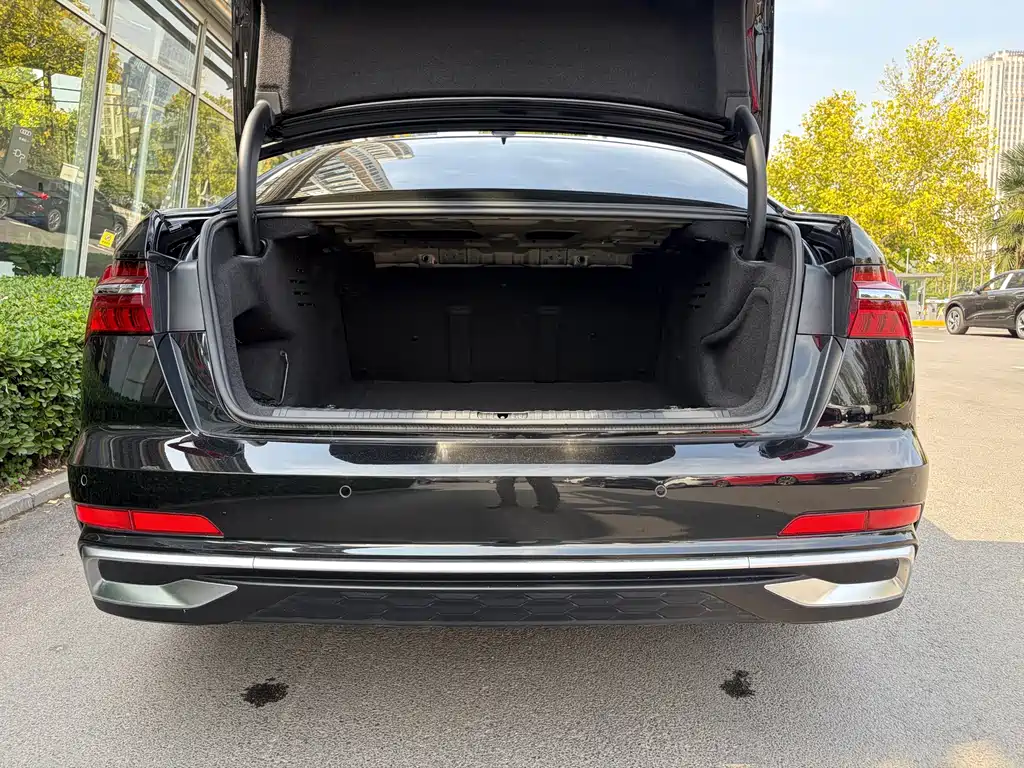 Audi A6L — миниатюра 12