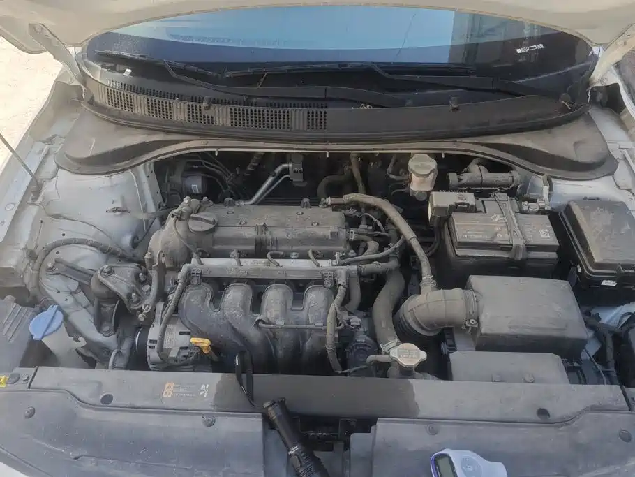 Hyundai Elantra — миниатюра 9