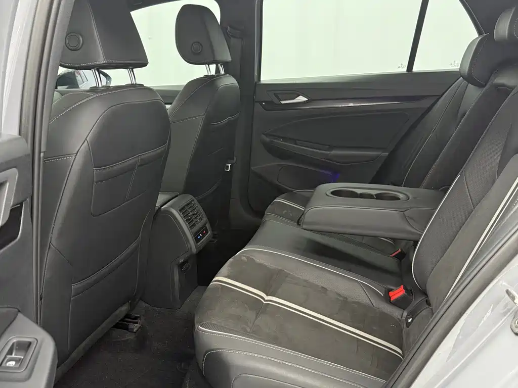 Volkswagen Golf — миниатюра 11