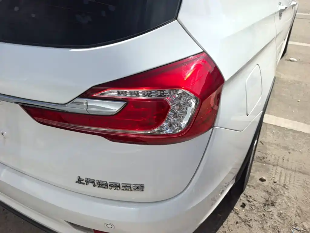Baojun 310W — миниатюра 8