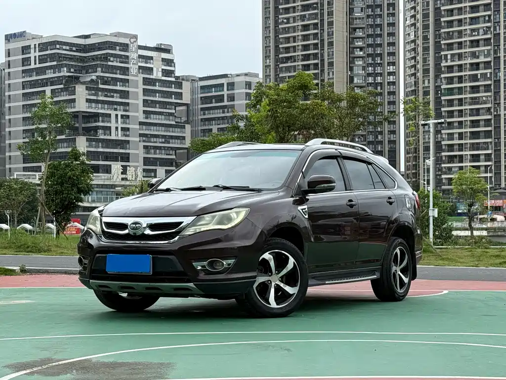Купить BYD S7