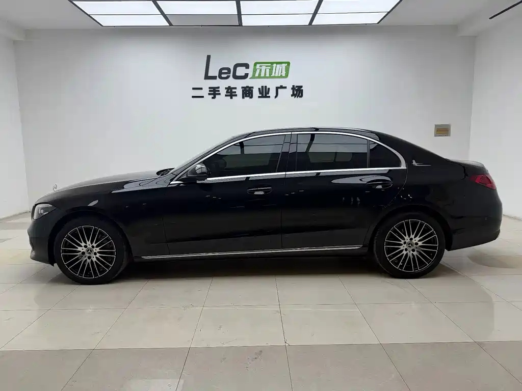 Mercedes-Benz C-Class — миниатюра 4