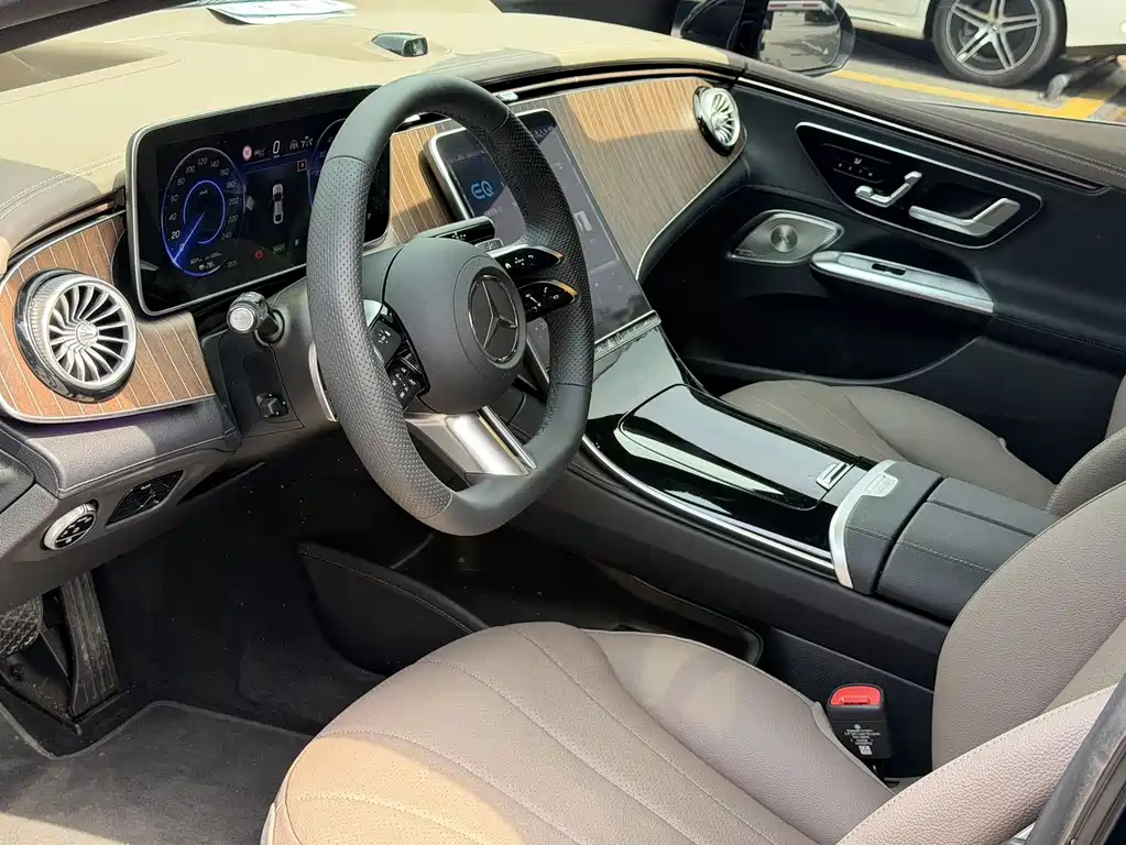 Mercedes-Benz EQE — миниатюра 11