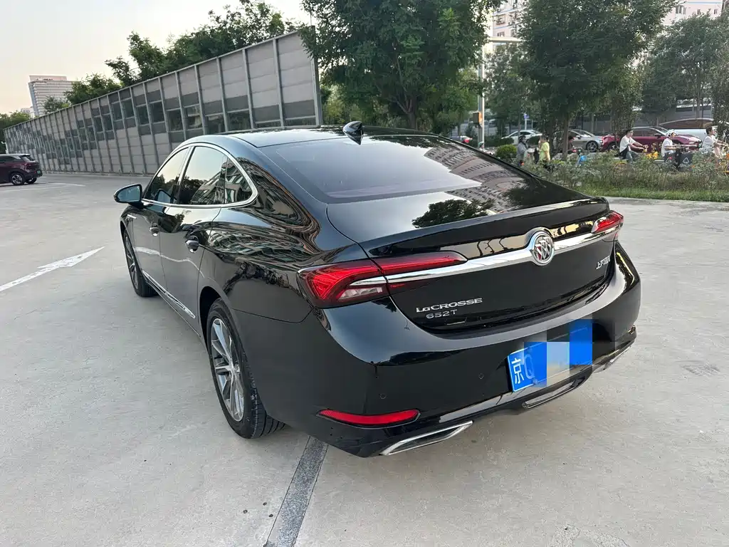 Buick LaCrosse — миниатюра 6