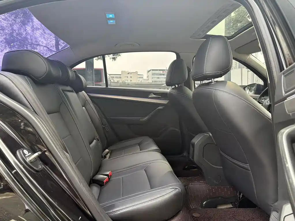 Volkswagen Lavida — миниатюра 11