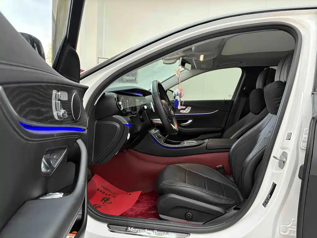 Mercedes-Benz E-Class — миниатюра 4