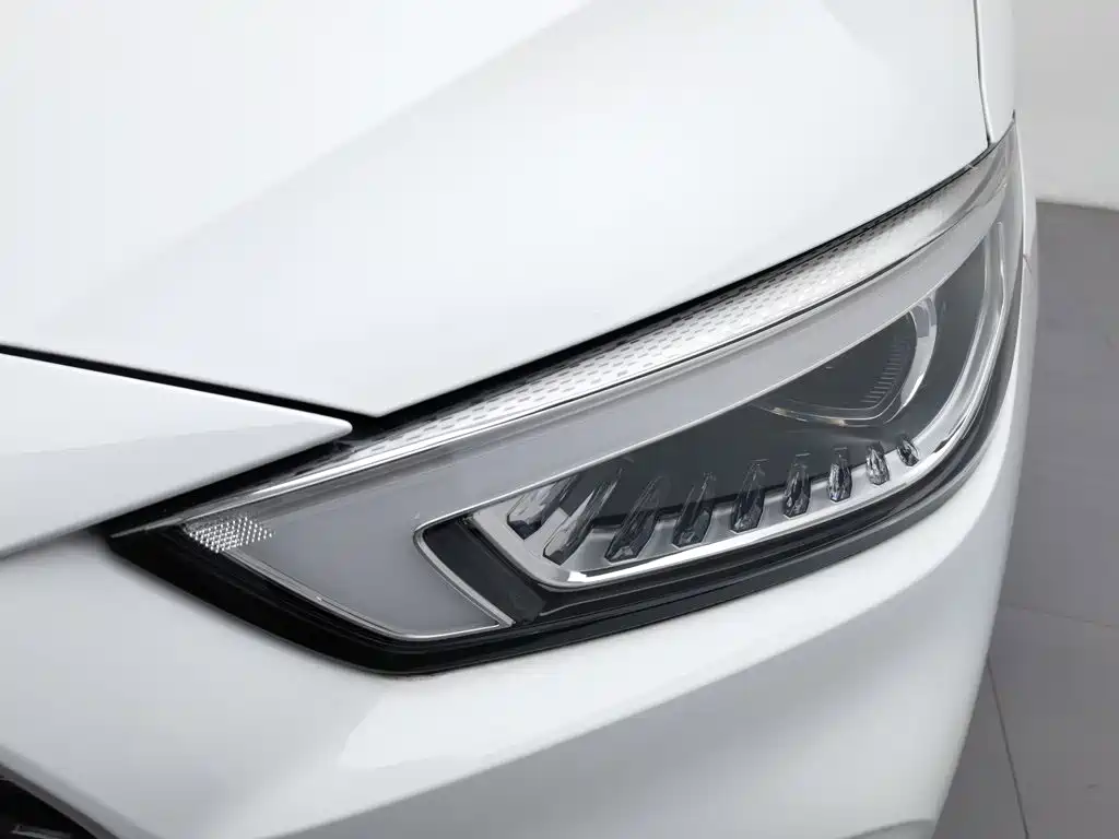 MG ZS — миниатюра 7