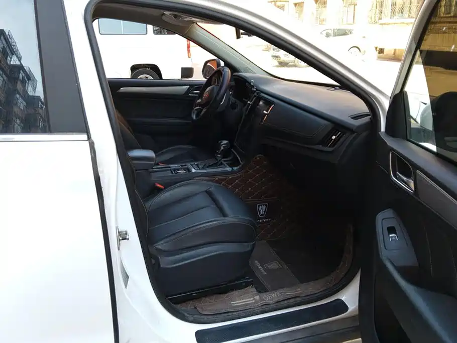 Roewe RX5 — миниатюра 8