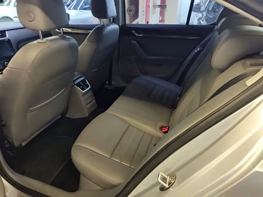 Skoda Octavia — миниатюра 17