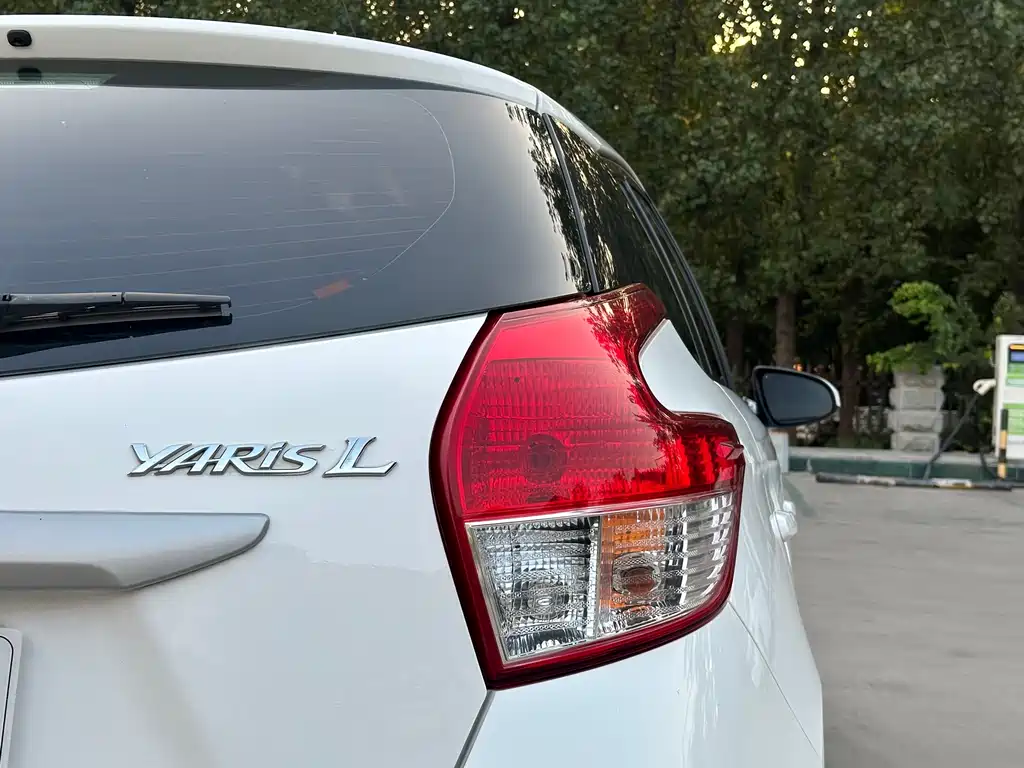 Toyota Yaris L — миниатюра 20