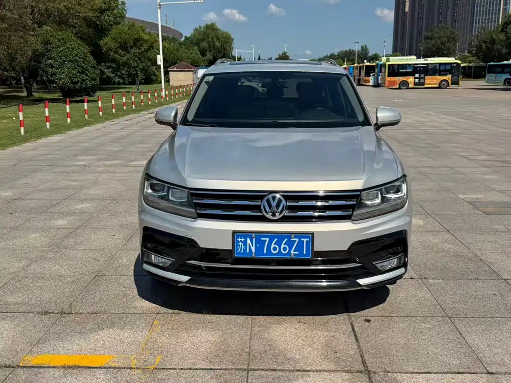 Volkswagen Tiguan L — миниатюра 2