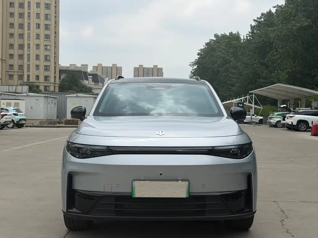 Leapmotor Leapmotor C16 — миниатюра 2