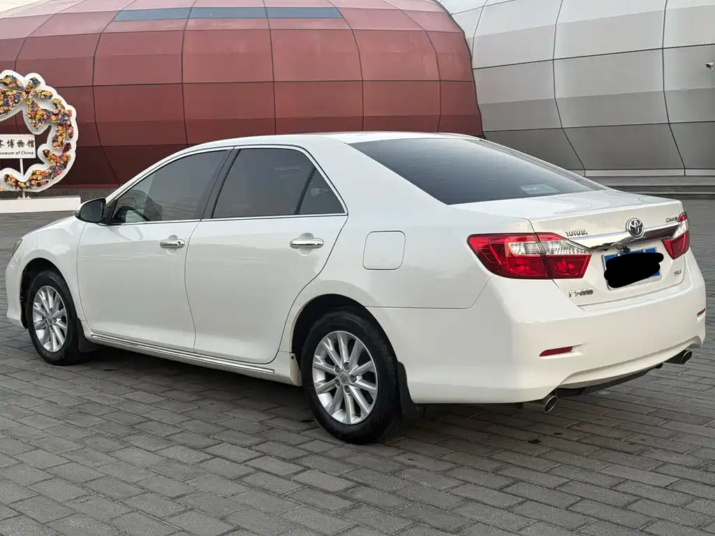 Toyota Camry — миниатюра 6