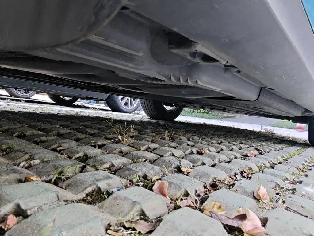 Porsche Macan — миниатюра 18