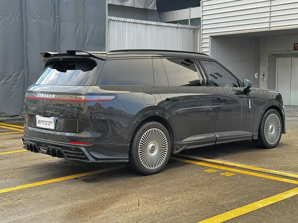 Lynk & Co 900 — миниатюра 5