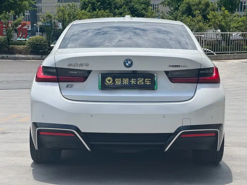 BMW i3 — миниатюра 4