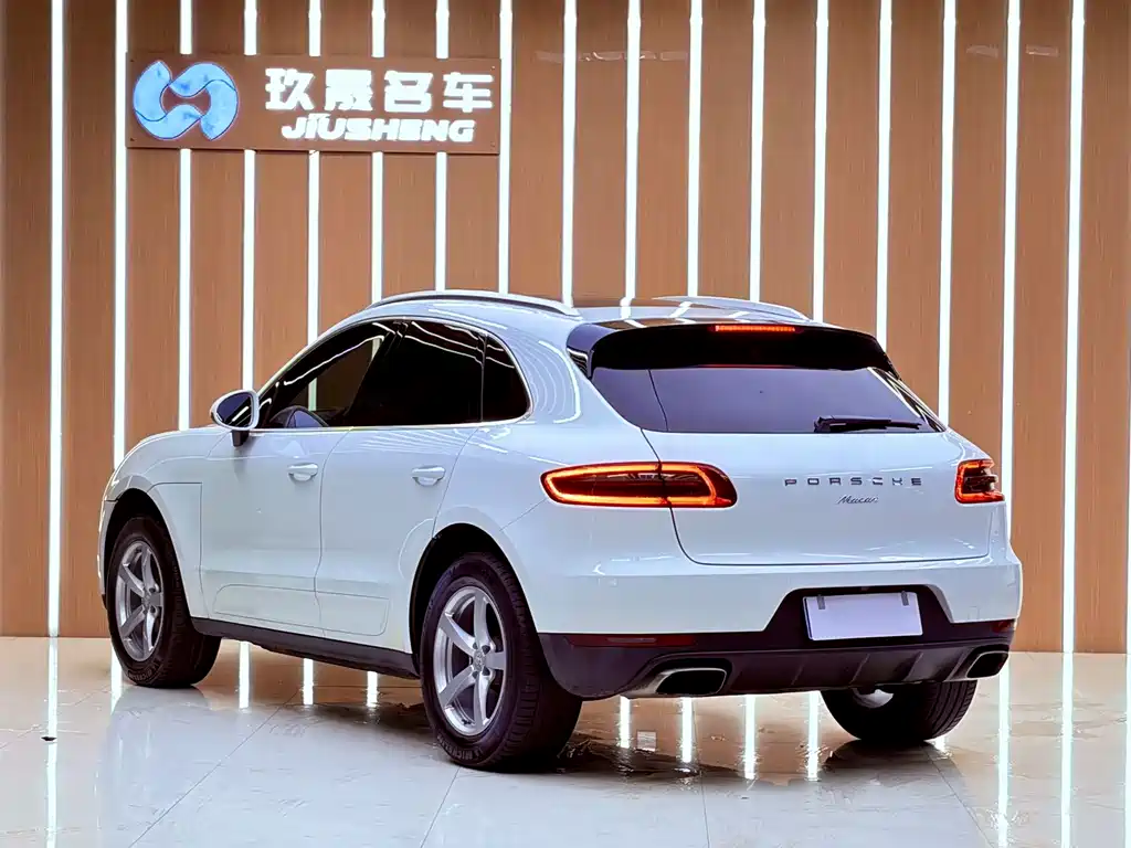Porsche Macan — миниатюра 20