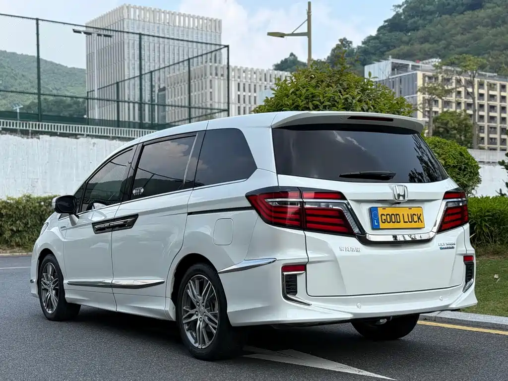 Honda Elysion — миниатюра 10