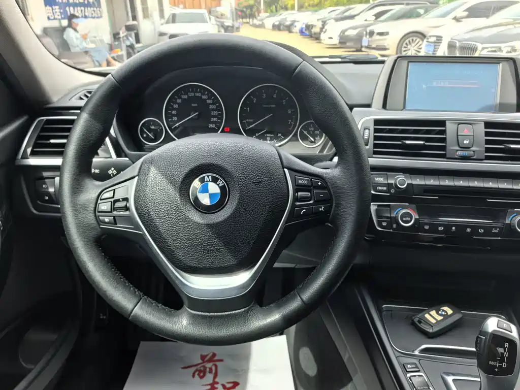 BMW 3 Series — миниатюра 7