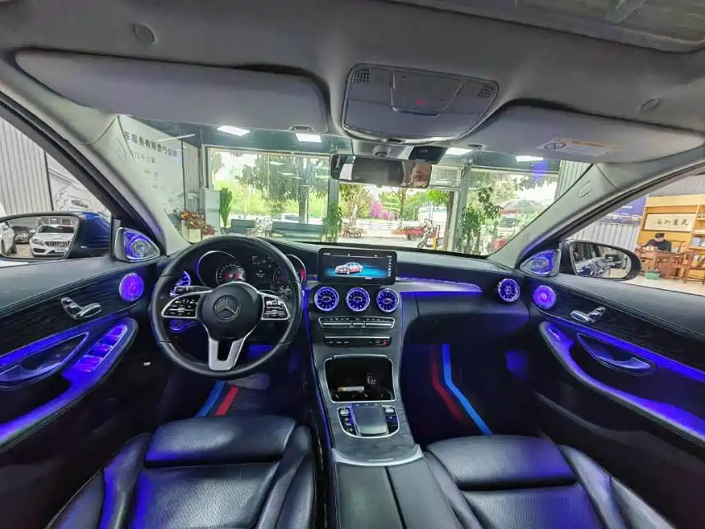 Mercedes-Benz C-Class — миниатюра 6