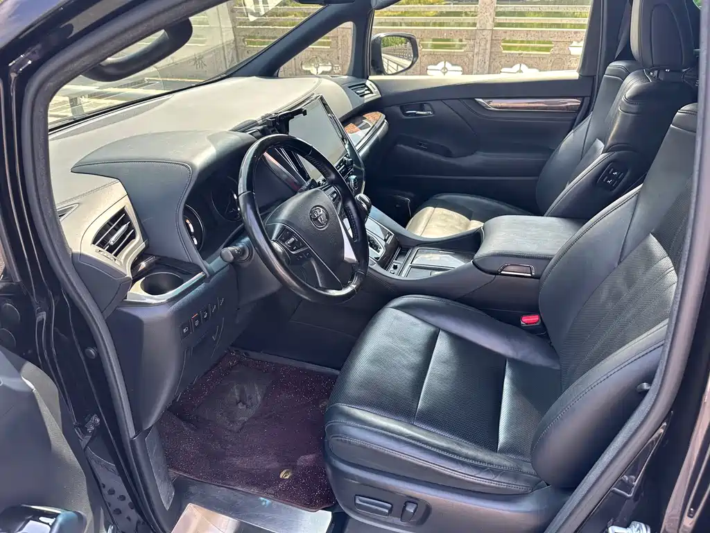 Toyota Alphard 2021 2.5L Premium