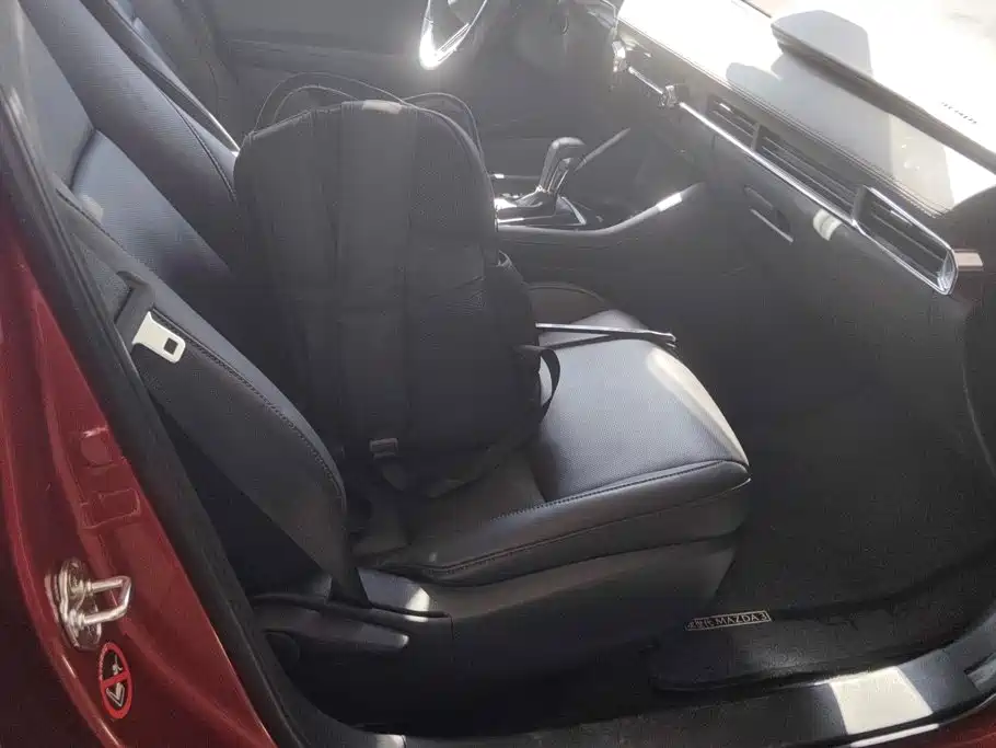 Mazda 3 Axela — миниатюра 8