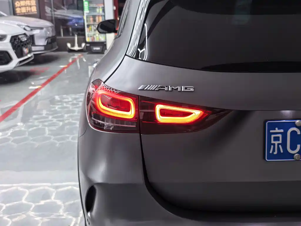 Mercedes-Benz GLA AMG — миниатюра 12