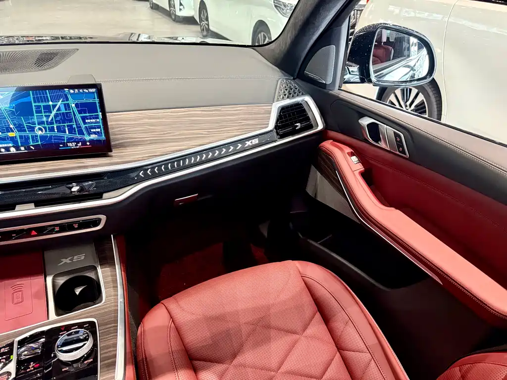 BMW X5 2023 xDrive 40Li M Sport
