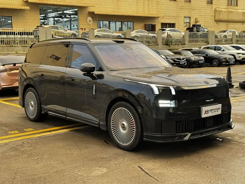 Lynk & Co 900 — миниатюра 3