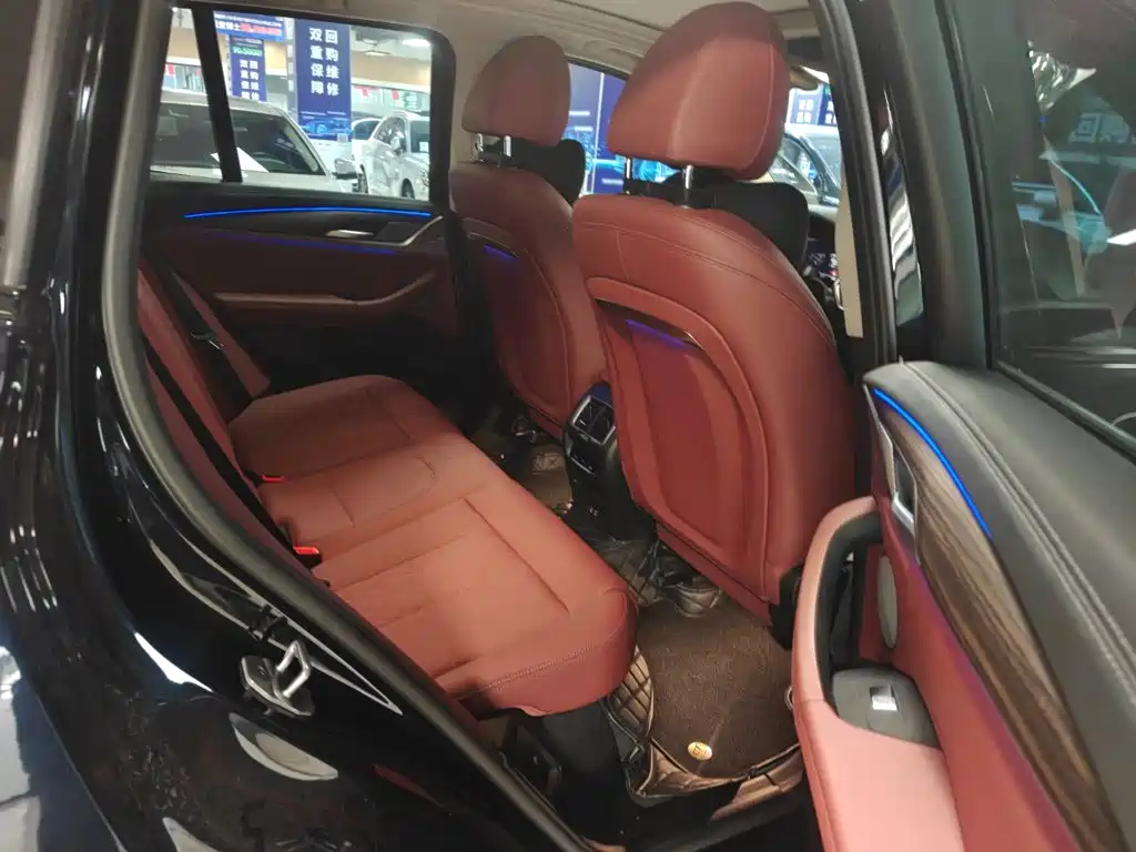 BMW X3 — миниатюра 11