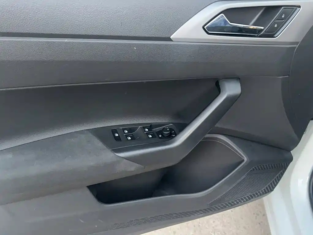 Volkswagen Polo — миниатюра 14