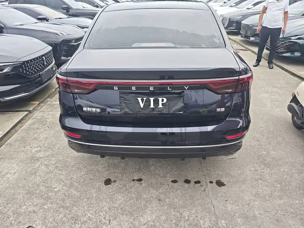 Geely Emgrand — миниатюра 16