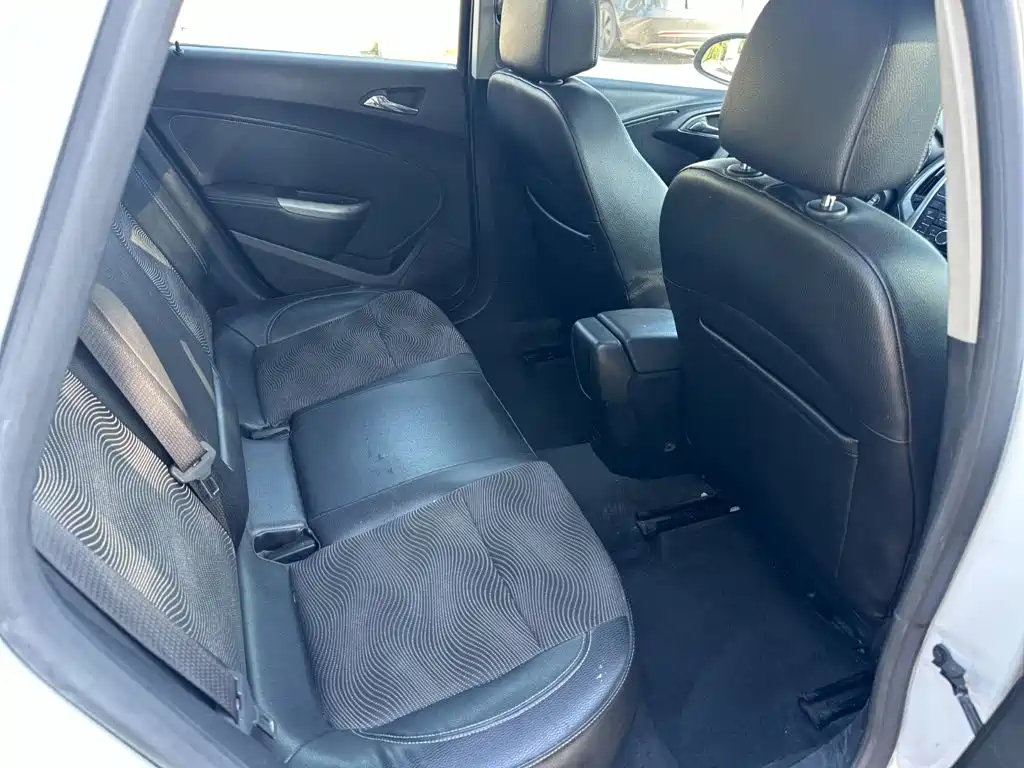Buick Excelle — миниатюра 15