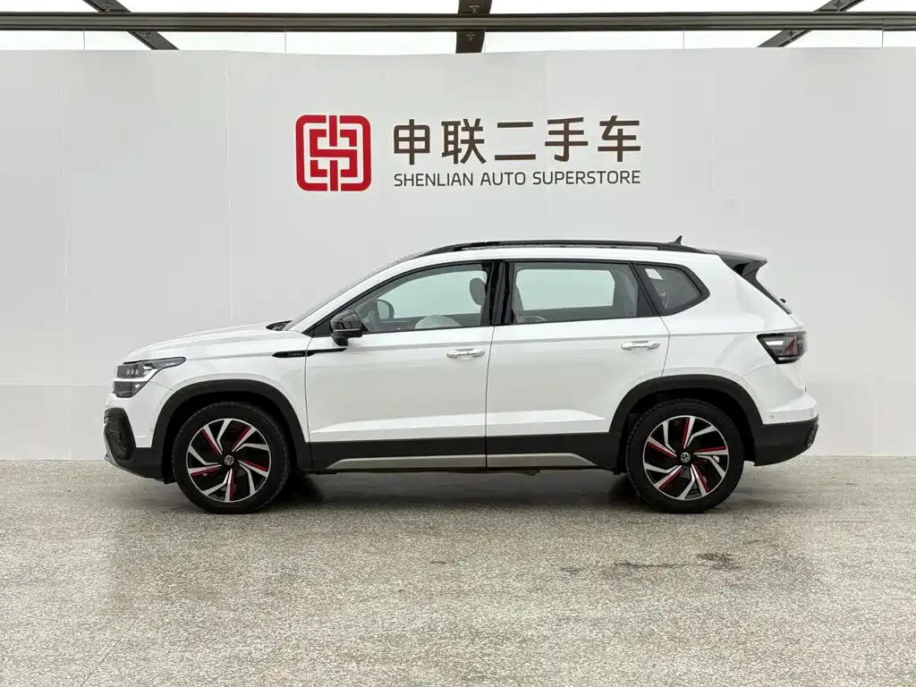 Volkswagen Tharu — миниатюра 3