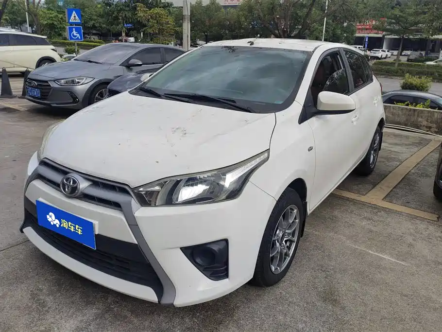 Toyota Yaris L 2015