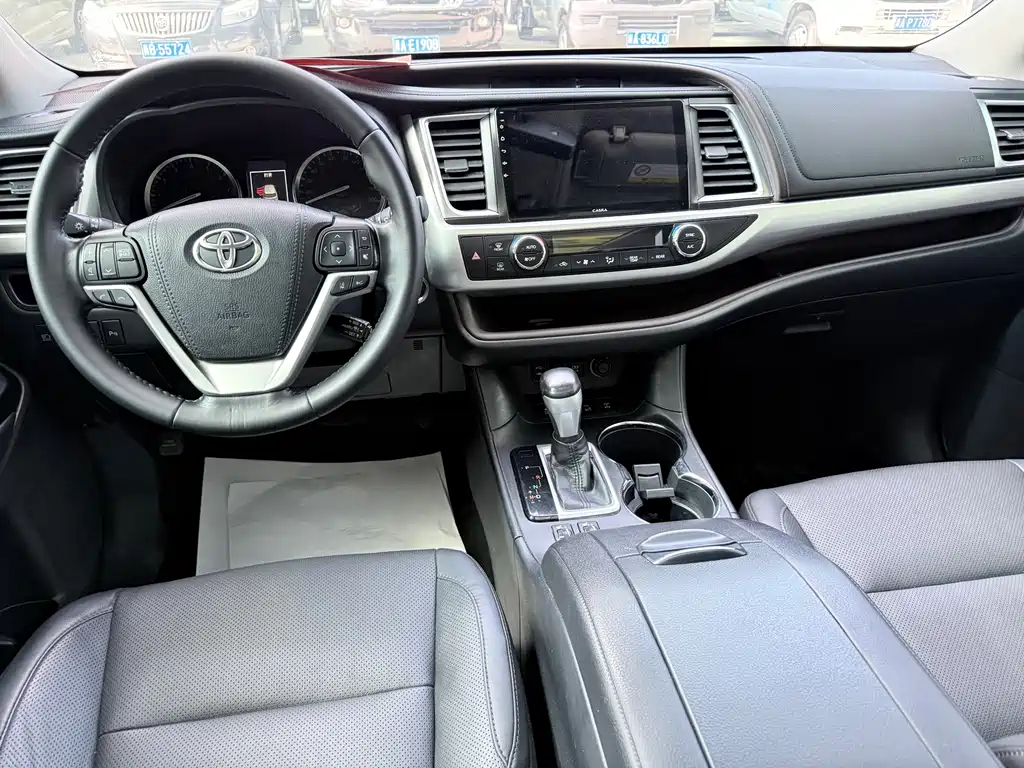 Toyota Highlander — миниатюра 13