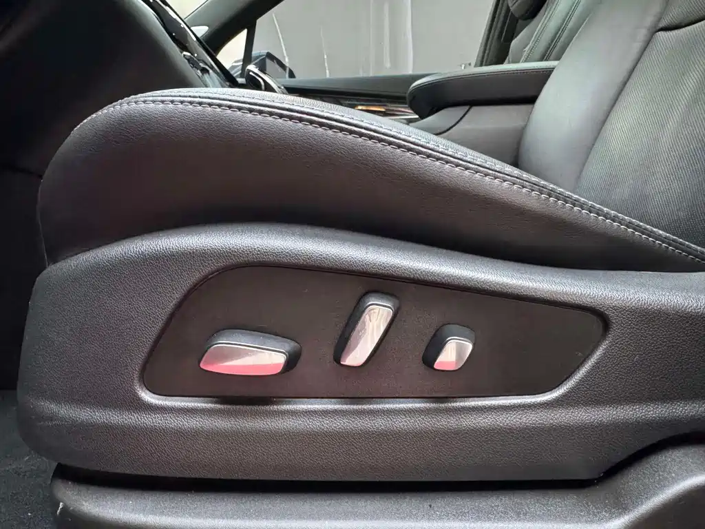 Cadillac XT6 — миниатюра 16