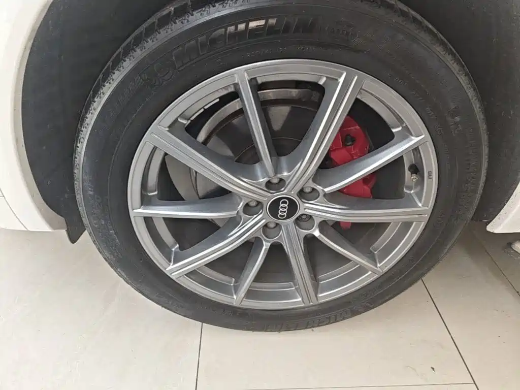 Audi Q5L — миниатюра 23