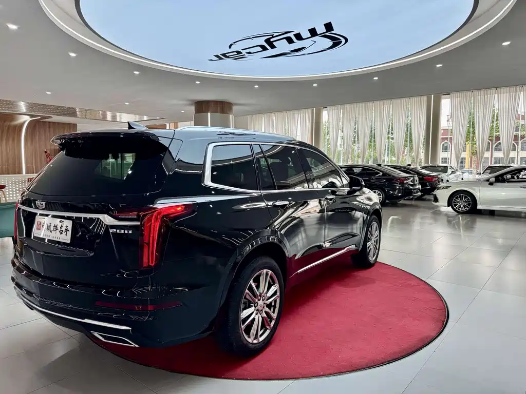 Cadillac XT6 — миниатюра 5