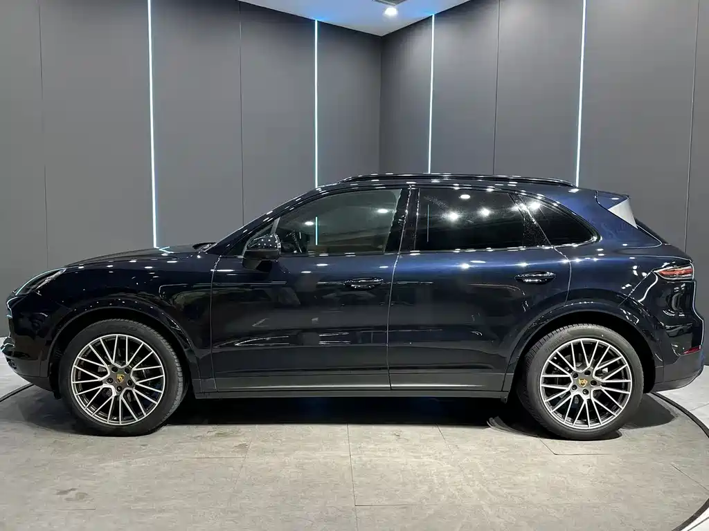Porsche Cayenne — миниатюра 4