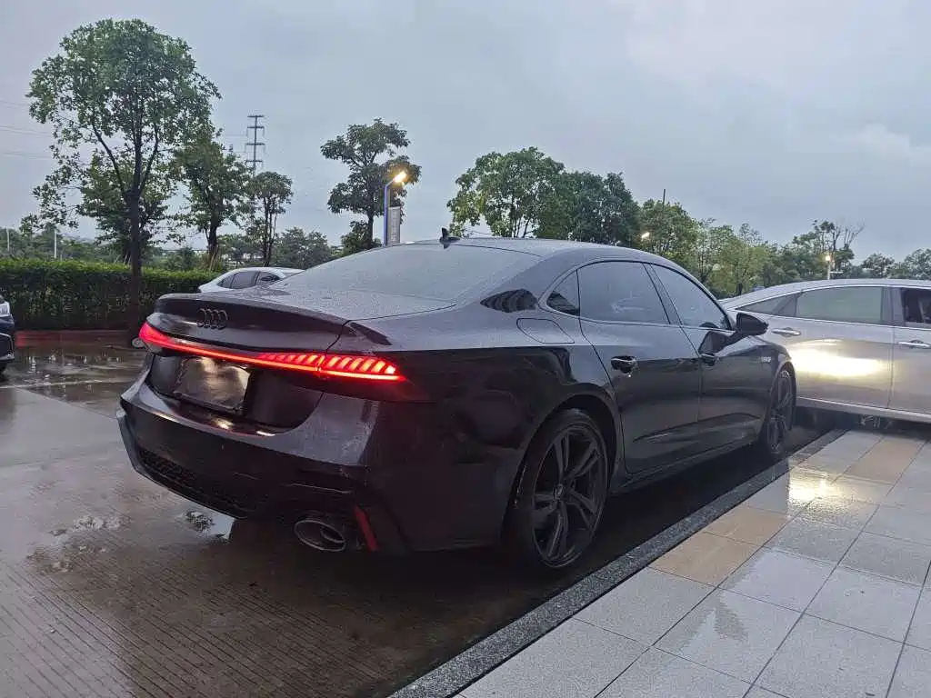 Audi A7L — миниатюра 5