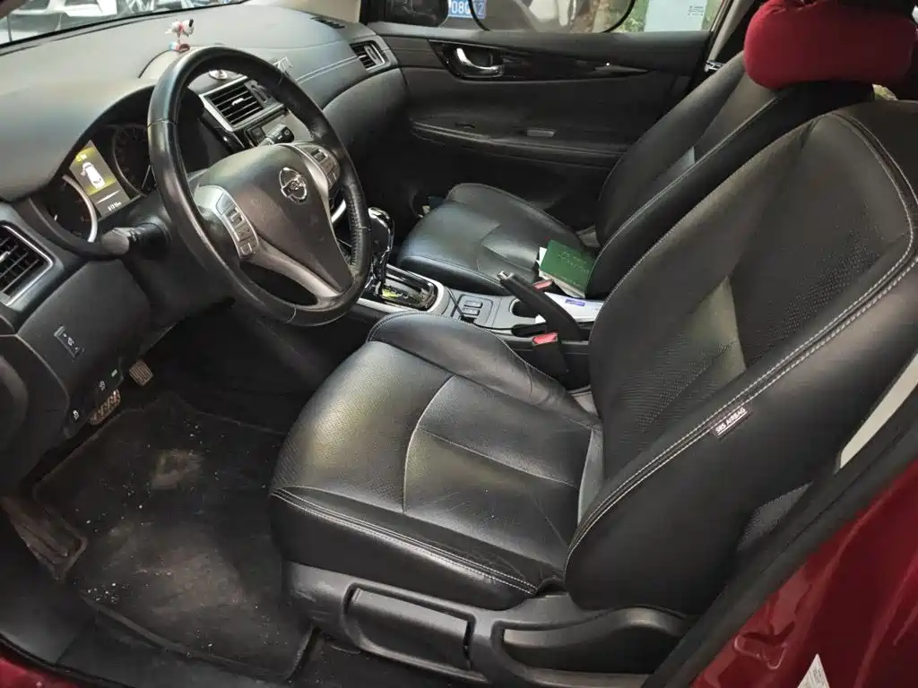 Nissan Tiida — миниатюра 8