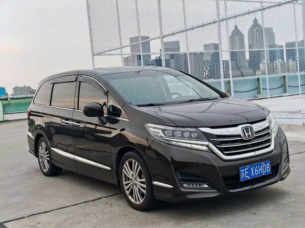 Honda Elysion 2016 2.4L