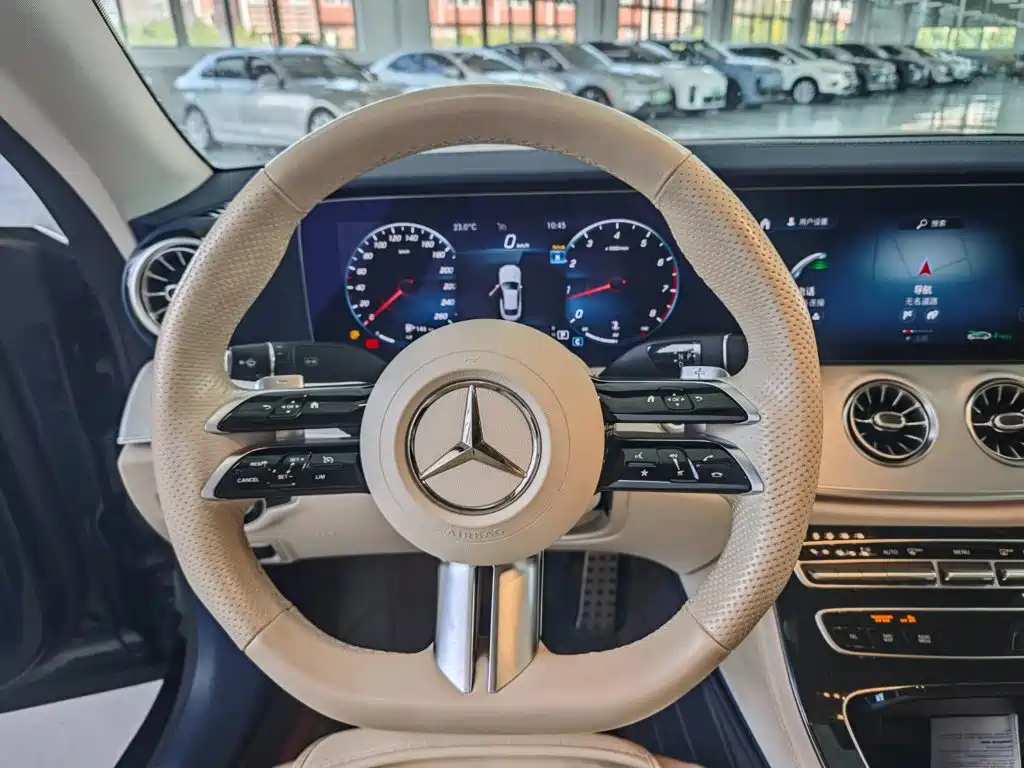 Mercedes-Benz E-Class (Import) — миниатюра 13