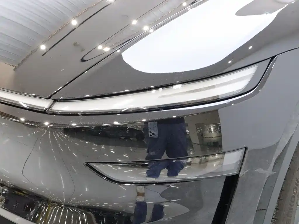 Tesla Model Y — миниатюра 19